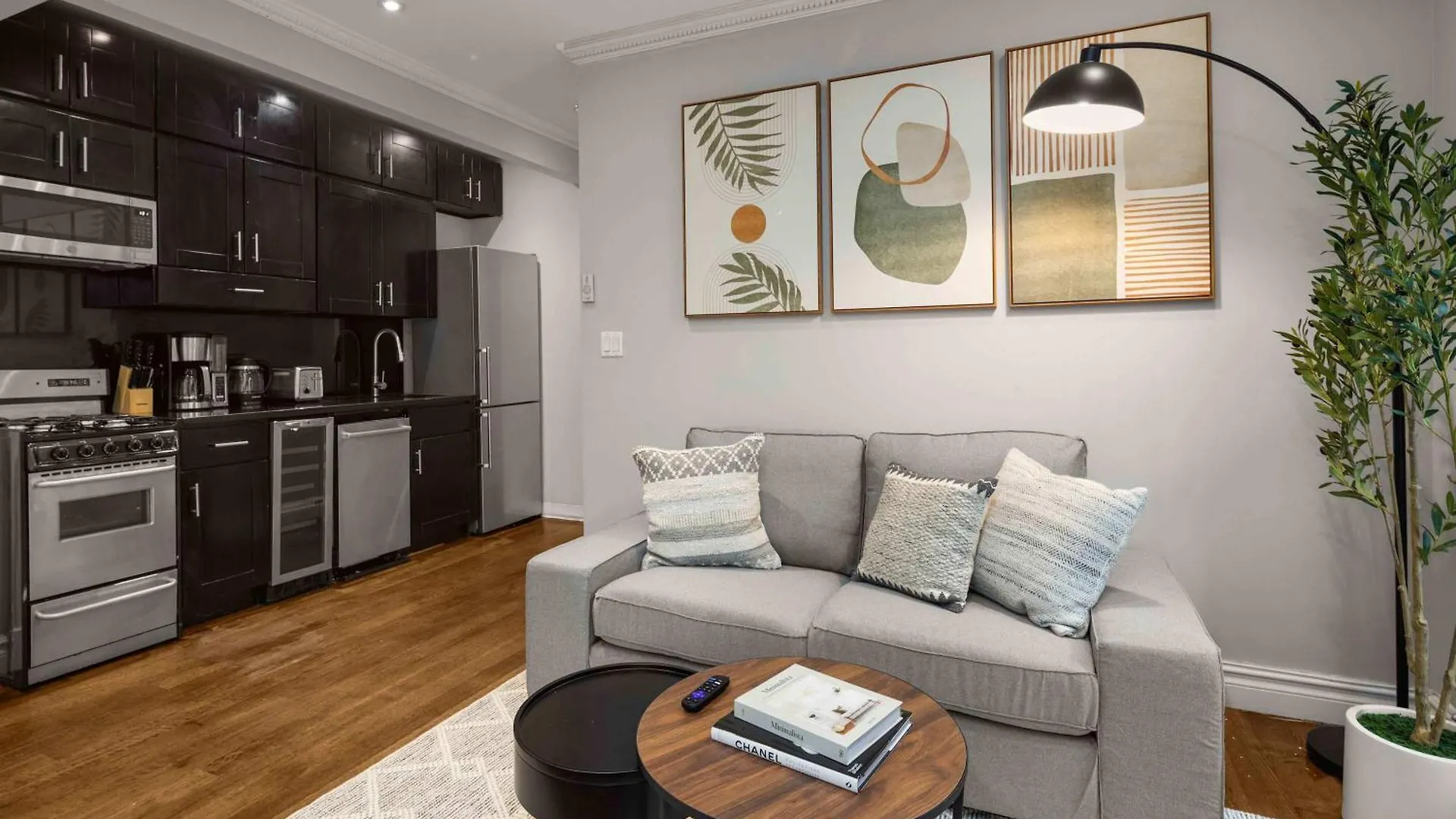 Sleek Lower East Side Retreat New York Apartment
