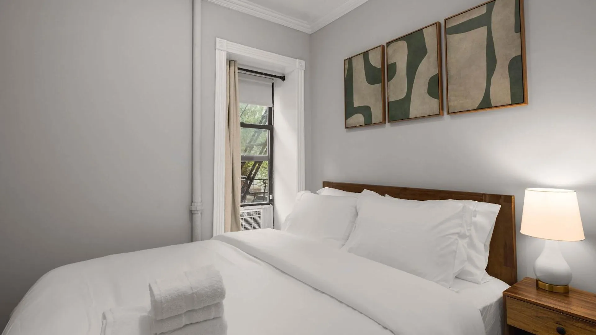 Apartment Sleek Lower East Side Retreat New York USA